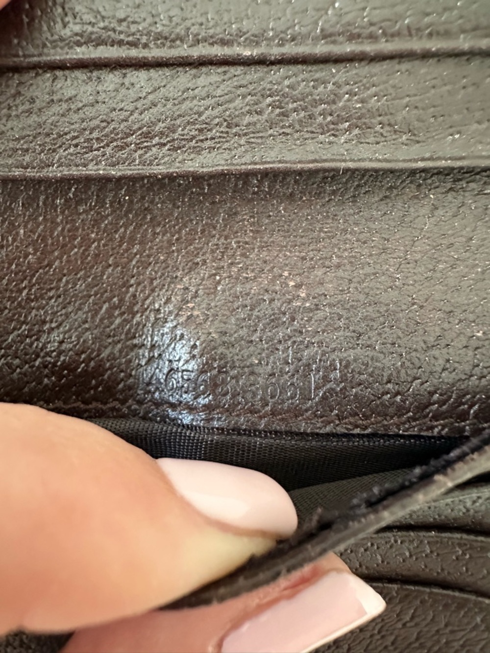 Gucci GG Supreme Canvas Snap Wallet - Picture 4 of 10